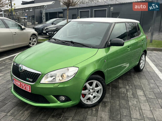 Зеленый Шкода Фабия, объемом двигателя 1.4 л и пробегом 144 тыс. км за 9200 $, фото 15 на Automoto.ua