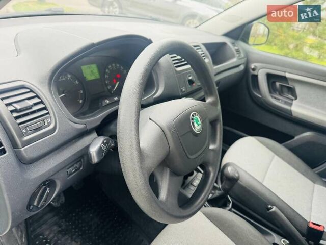 Зеленый Шкода Фабия, объемом двигателя 1.2 л и пробегом 67 тыс. км за 5300 $, фото 11 на Automoto.ua