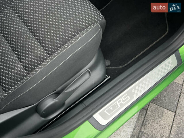 Зеленый Шкода Фабия, объемом двигателя 1.4 л и пробегом 144 тыс. км за 9200 $, фото 70 на Automoto.ua