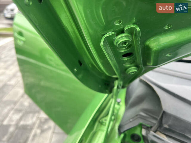 Зеленый Шкода Фабия, объемом двигателя 1.4 л и пробегом 144 тыс. км за 9200 $, фото 109 на Automoto.ua