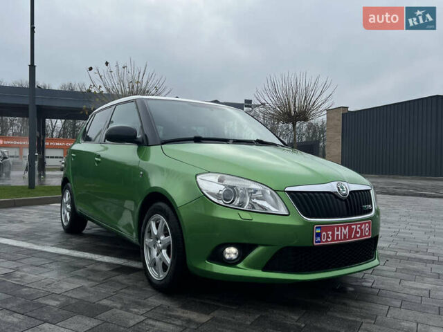 Зеленый Шкода Фабия, объемом двигателя 1.4 л и пробегом 144 тыс. км за 9200 $, фото 4 на Automoto.ua