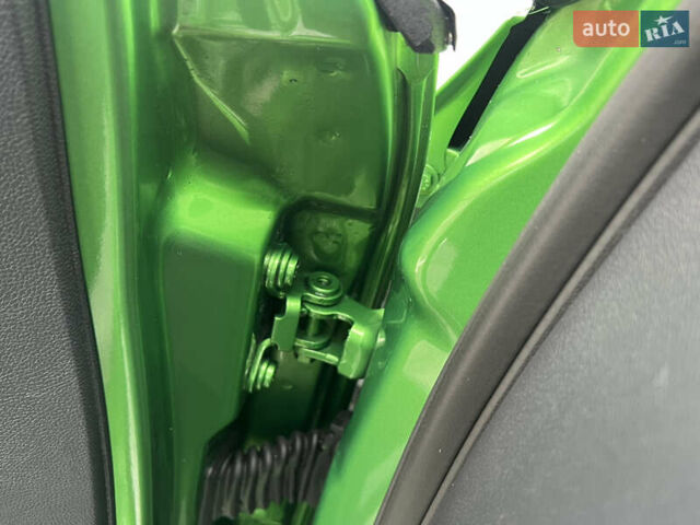 Зеленый Шкода Фабия, объемом двигателя 1.4 л и пробегом 144 тыс. км за 9200 $, фото 95 на Automoto.ua