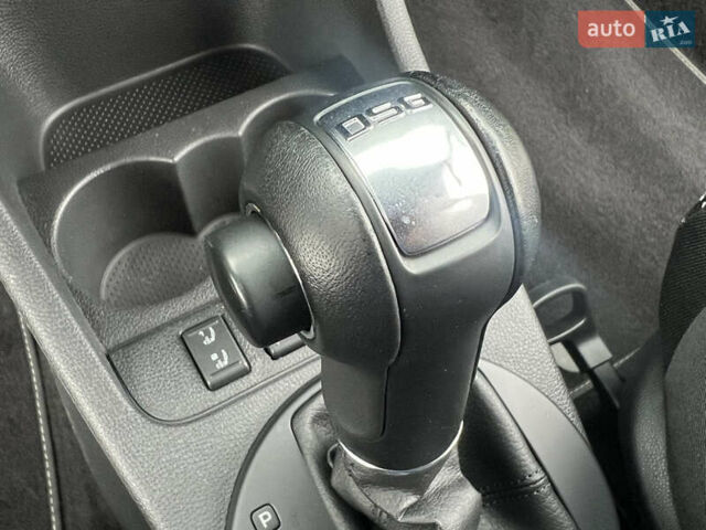 Зелений Шкода Фабія, об'ємом двигуна 1.4 л та пробігом 144 тис. км за 8950 $, фото 49 на Automoto.ua