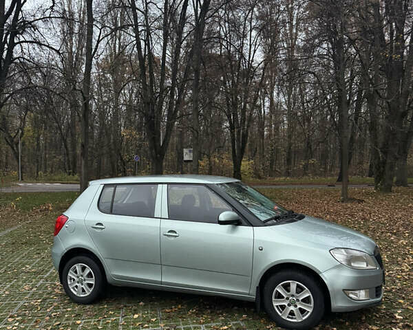 Зелений Шкода Фабія, об'ємом двигуна 1.4 л та пробігом 186 тис. км за 5500 $, фото 29 на Automoto.ua