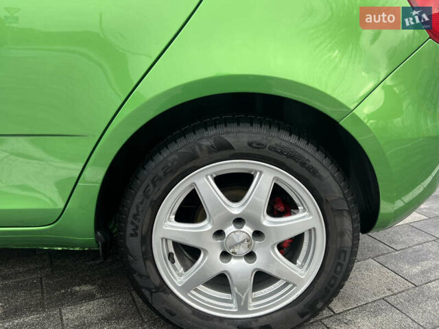 Зеленый Шкода Фабия, объемом двигателя 1.4 л и пробегом 144 тыс. км за 9200 $, фото 128 на Automoto.ua