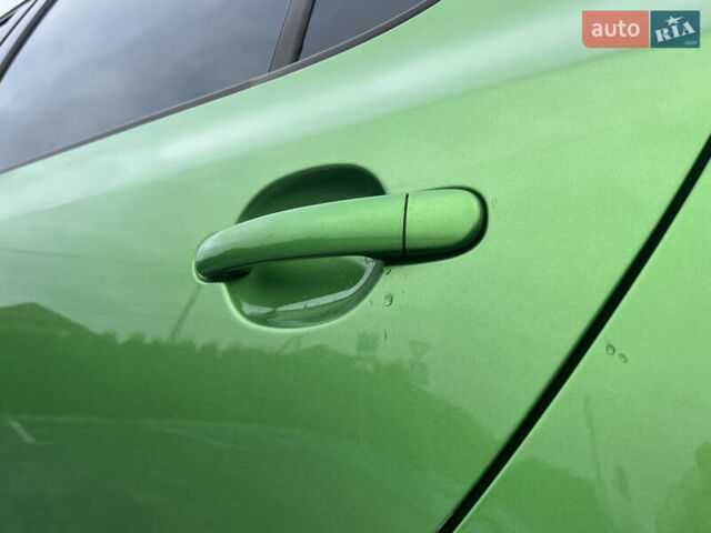 Зеленый Шкода Фабия, объемом двигателя 1.4 л и пробегом 144 тыс. км за 9200 $, фото 131 на Automoto.ua