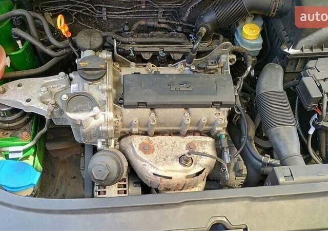 Шкода Фабия 2012 в Львове на Automoto.ua Зеленый Шкода Фабия, объемом двигателя 1.2 л и пробегом 209 тыс. км за 4757 $, фото 5 на Automoto.ua