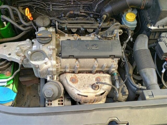 Шкода Фабия 2012 в Львове на Automoto.ua Зеленый Шкода Фабия, объемом двигателя 1.2 л и пробегом 209 тыс. км за 4757 $, фото 6 на Automoto.ua