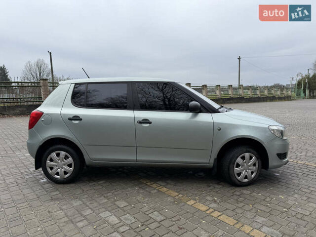 Зеленый Шкода Фабия, объемом двигателя 1.2 л и пробегом 145 тыс. км за 5500 $, фото 6 на Automoto.ua