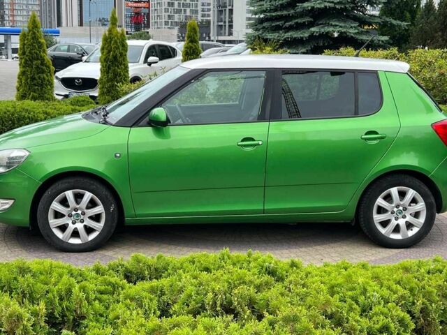 Зеленый Шкода Фабия, объемом двигателя 1.2 л и пробегом 208 тыс. км за 5450 $, фото 3 на Automoto.ua