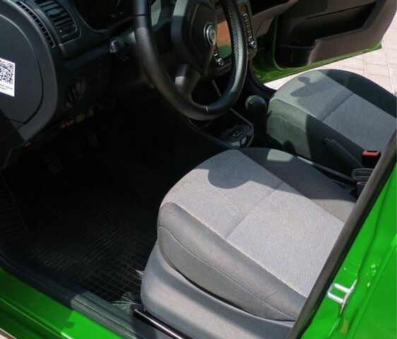 Шкода Фабия 2012 в Львове на Automoto.ua Зеленый Шкода Фабия, объемом двигателя 1.2 л и пробегом 209 тыс. км за 4757 $, фото 5 на Automoto.ua