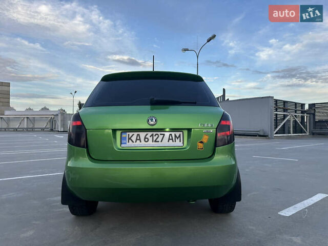 Зелений Шкода Фабія, об'ємом двигуна 1.39 л та пробігом 141 тис. км за 7500 $, фото 7 на Automoto.ua