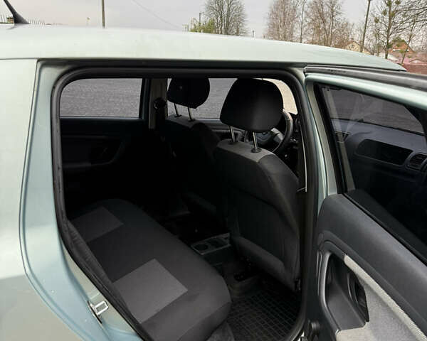 Зеленый Шкода Фабия, объемом двигателя 1.2 л и пробегом 145 тыс. км за 5500 $, фото 20 на Automoto.ua