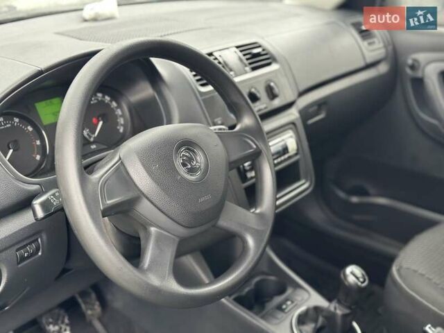 Зеленый Шкода Фабия, объемом двигателя 1.4 л и пробегом 79 тыс. км за 7000 $, фото 9 на Automoto.ua