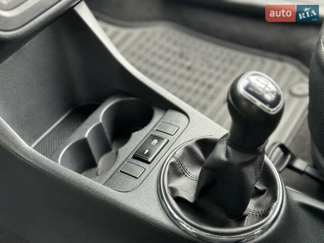 Зеленый Шкода Фабия, объемом двигателя 1.4 л и пробегом 79 тыс. км за 7000 $, фото 11 на Automoto.ua