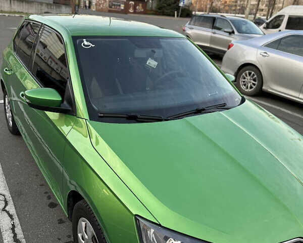 Зеленый Шкода Фабия, объемом двигателя 1.2 л и пробегом 172 тыс. км за 7500 $, фото 25 на Automoto.ua