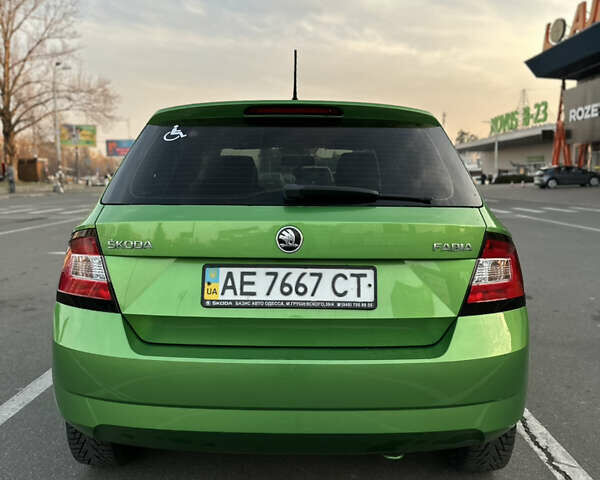 Зеленый Шкода Фабия, объемом двигателя 1.2 л и пробегом 172 тыс. км за 7500 $, фото 3 на Automoto.ua