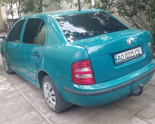 Зеленый Шкода Фабия, объемом двигателя 1.4 л и пробегом 240 тыс. км за 3000 $, фото 2 на Automoto.ua