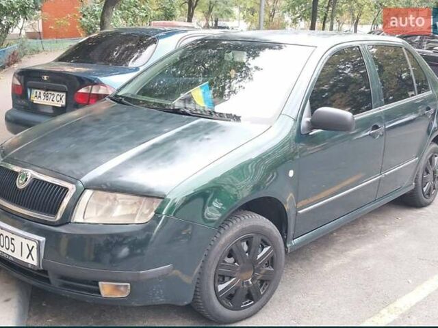 Зеленый Шкода Фабия, объемом двигателя 1.4 л и пробегом 300 тыс. км за 3000 $, фото 3 на Automoto.ua