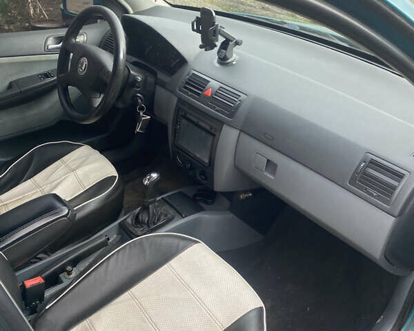 Зелений Шкода Фабія, об'ємом двигуна 1.9 л та пробігом 240 тис. км за 2799 $, фото 6 на Automoto.ua