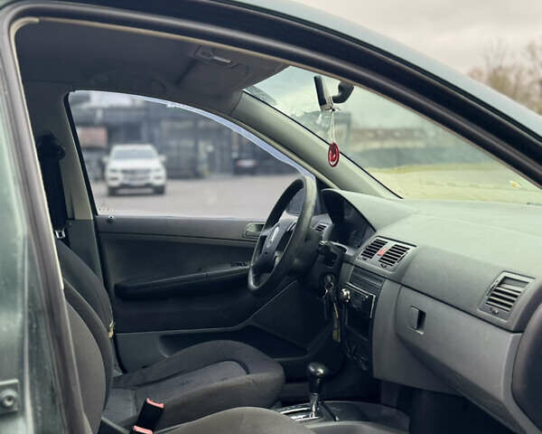 Зеленый Шкода Фабия, объемом двигателя 1.39 л и пробегом 217 тыс. км за 2999 $, фото 22 на Automoto.ua