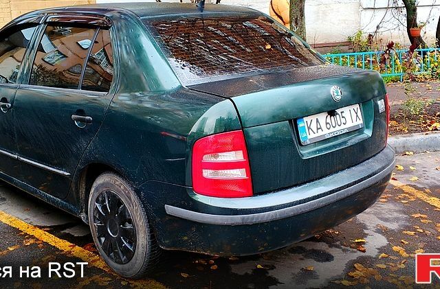 Зеленый Шкода Фабия, объемом двигателя 1.4 л и пробегом 319 тыс. км за 2800 $, фото 5 на Automoto.ua