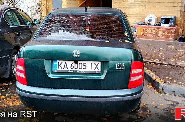 Зеленый Шкода Фабия, объемом двигателя 1.4 л и пробегом 319 тыс. км за 2800 $, фото 4 на Automoto.ua
