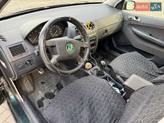 Зеленый Шкода Фабия, объемом двигателя 1.39 л и пробегом 286 тыс. км за 2600 $, фото 6 на Automoto.ua