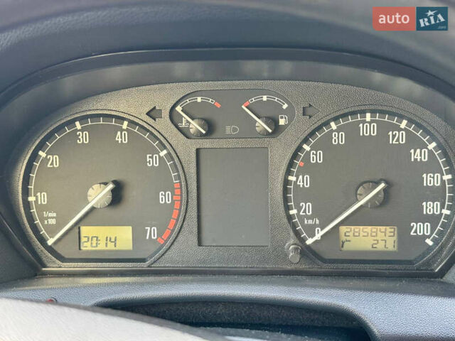 Зеленый Шкода Фабия, объемом двигателя 1.39 л и пробегом 286 тыс. км за 2600 $, фото 9 на Automoto.ua