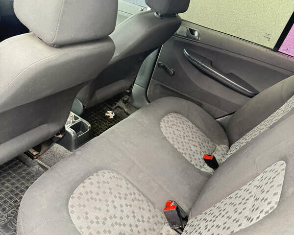 Зелений Шкода Фабія, об'ємом двигуна 1.2 л та пробігом 274 тис. км за 2700 $, фото 7 на Automoto.ua