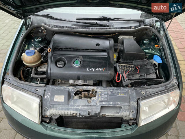 Зелений Шкода Фабія, об'ємом двигуна 1.4 л та пробігом 196 тис. км за 2150 $, фото 27 на Automoto.ua