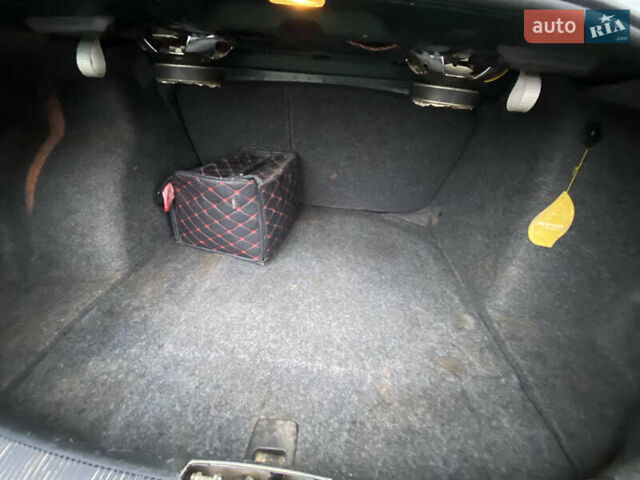 Зелений Шкода Фабія, об'ємом двигуна 1.4 л та пробігом 196 тис. км за 2150 $, фото 35 на Automoto.ua