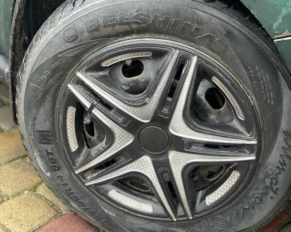 Зелений Шкода Фабія, об'ємом двигуна 1.4 л та пробігом 196 тис. км за 2299 $, фото 41 на Automoto.ua