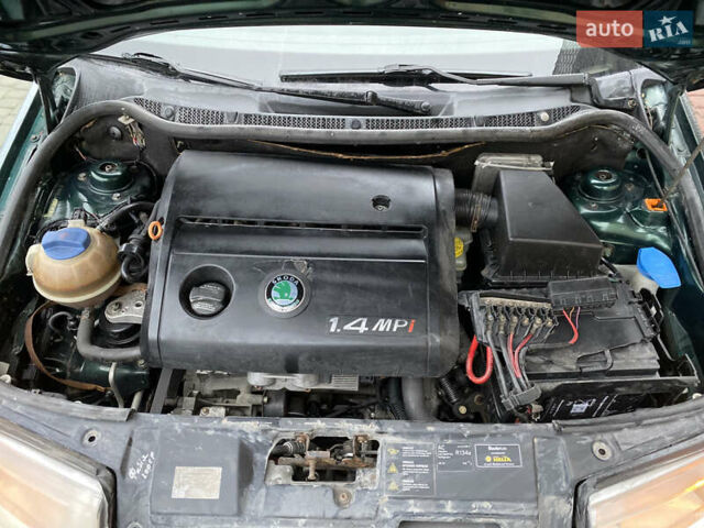 Зелений Шкода Фабія, об'ємом двигуна 1.4 л та пробігом 196 тис. км за 2299 $, фото 30 на Automoto.ua