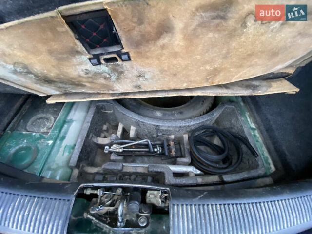 Зелений Шкода Фабія, об'ємом двигуна 1.4 л та пробігом 196 тис. км за 2299 $, фото 40 на Automoto.ua