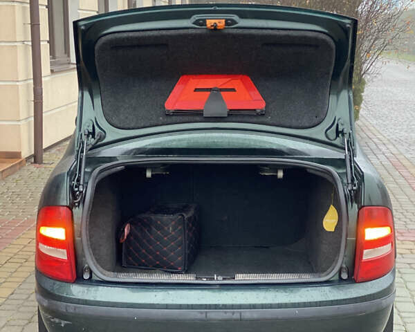 Зелений Шкода Фабія, об'ємом двигуна 1.4 л та пробігом 196 тис. км за 2299 $, фото 36 на Automoto.ua