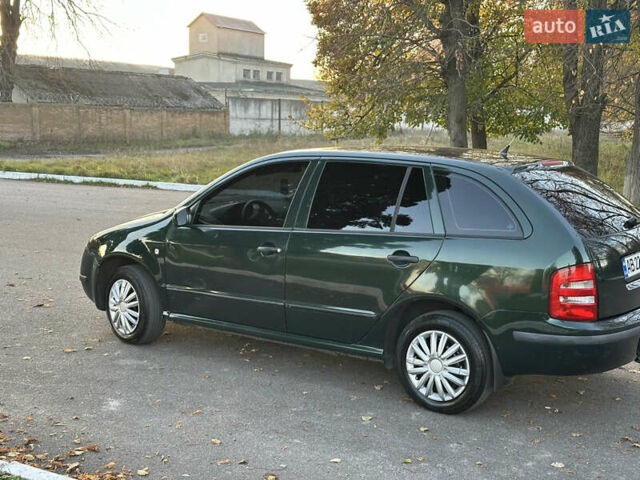 Зеленый Шкода Фабия, объемом двигателя 1.4 л и пробегом 199 тыс. км за 4200 $, фото 6 на Automoto.ua