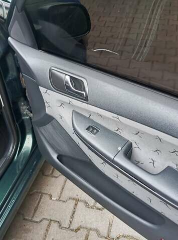 Зелений Шкода Фабія, об'ємом двигуна 1.39 л та пробігом 240 тис. км за 3399 $, фото 13 на Automoto.ua