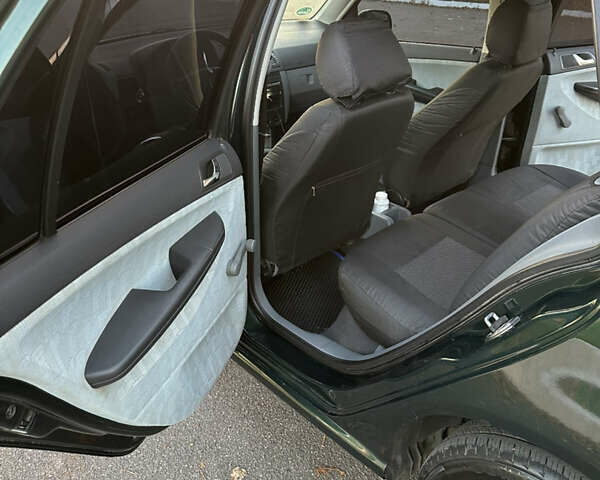 Зеленый Шкода Фабия, объемом двигателя 1.4 л и пробегом 199 тыс. км за 4200 $, фото 12 на Automoto.ua