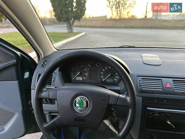 Зеленый Шкода Фабия, объемом двигателя 1.4 л и пробегом 199 тыс. км за 4200 $, фото 11 на Automoto.ua