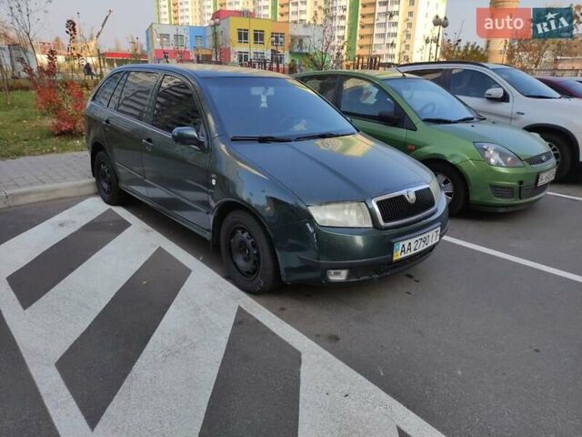 Зеленый Шкода Фабия, объемом двигателя 1.4 л и пробегом 325 тыс. км за 4600 $, фото 5 на Automoto.ua