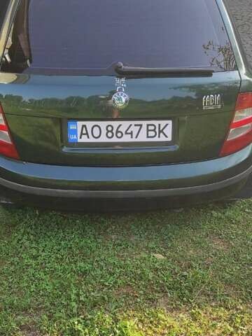 Зелений Шкода Фабія, об'ємом двигуна 1.39 л та пробігом 178 тис. км за 3200 $, фото 3 на Automoto.ua