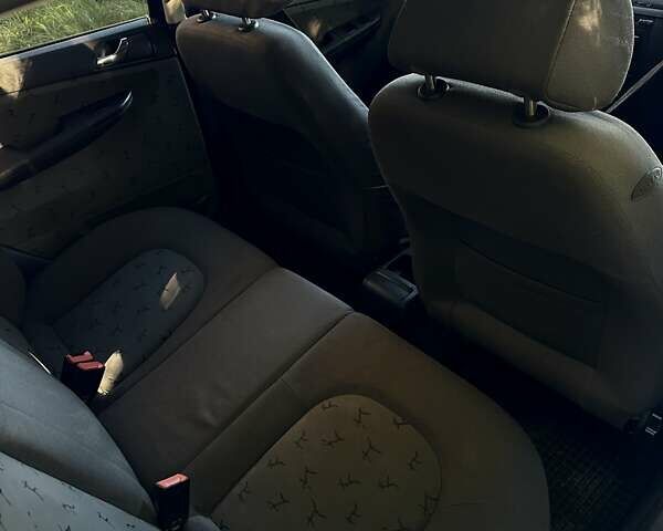 Зеленый Шкода Фабия, объемом двигателя 1.39 л и пробегом 240 тыс. км за 2900 $, фото 9 на Automoto.ua