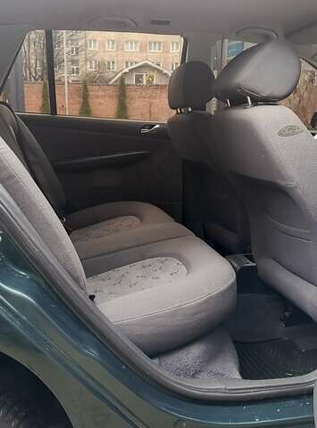 Зелений Шкода Фабія, об'ємом двигуна 1.39 л та пробігом 240 тис. км за 3399 $, фото 17 на Automoto.ua