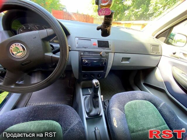 Зелений Шкода Фабія, об'ємом двигуна 1.4 л та пробігом 427 тис. км за 3100 $, фото 12 на Automoto.ua