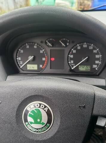 Зелений Шкода Фабія, об'ємом двигуна 1.39 л та пробігом 240 тис. км за 3399 $, фото 24 на Automoto.ua