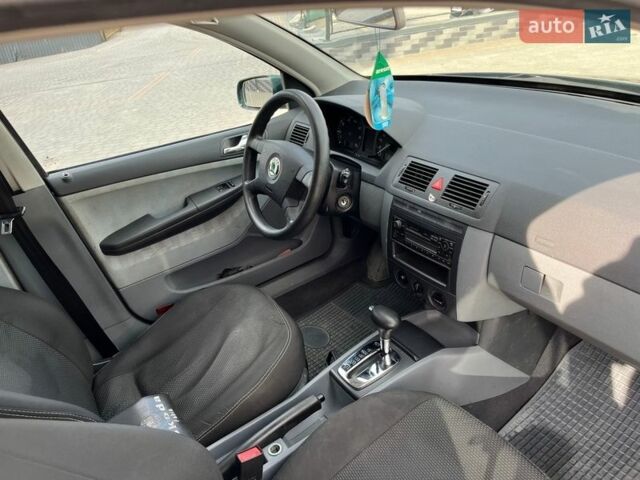 Зелений Шкода Фабія, об'ємом двигуна 1.39 л та пробігом 320 тис. км за 2900 $, фото 36 на Automoto.ua