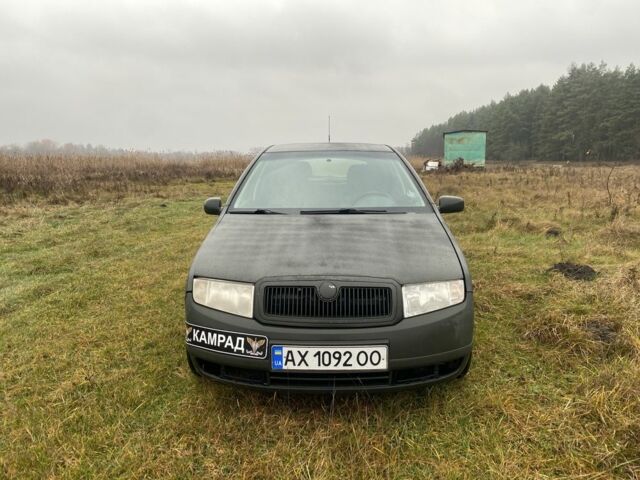 Зеленый Шкода Фабия, объемом двигателя 1.4 л и пробегом 304 тыс. км за 2400 $, фото 3 на Automoto.ua