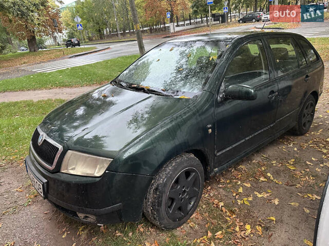 Зеленый Шкода Фабия, объемом двигателя 1.39 л и пробегом 253 тыс. км за 2600 $, фото 2 на Automoto.ua