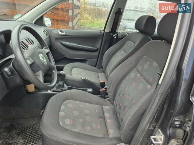 Зелений Шкода Фабія, об'ємом двигуна 1.39 л та пробігом 218 тис. км за 4300 $, фото 13 на Automoto.ua